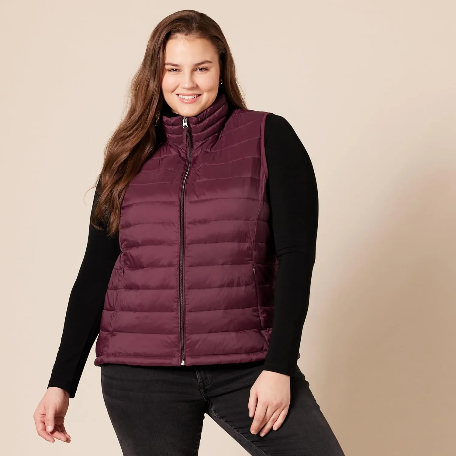 Amazon Essentials Women's Lightweight Water-Resistant Packable Puffer Vest