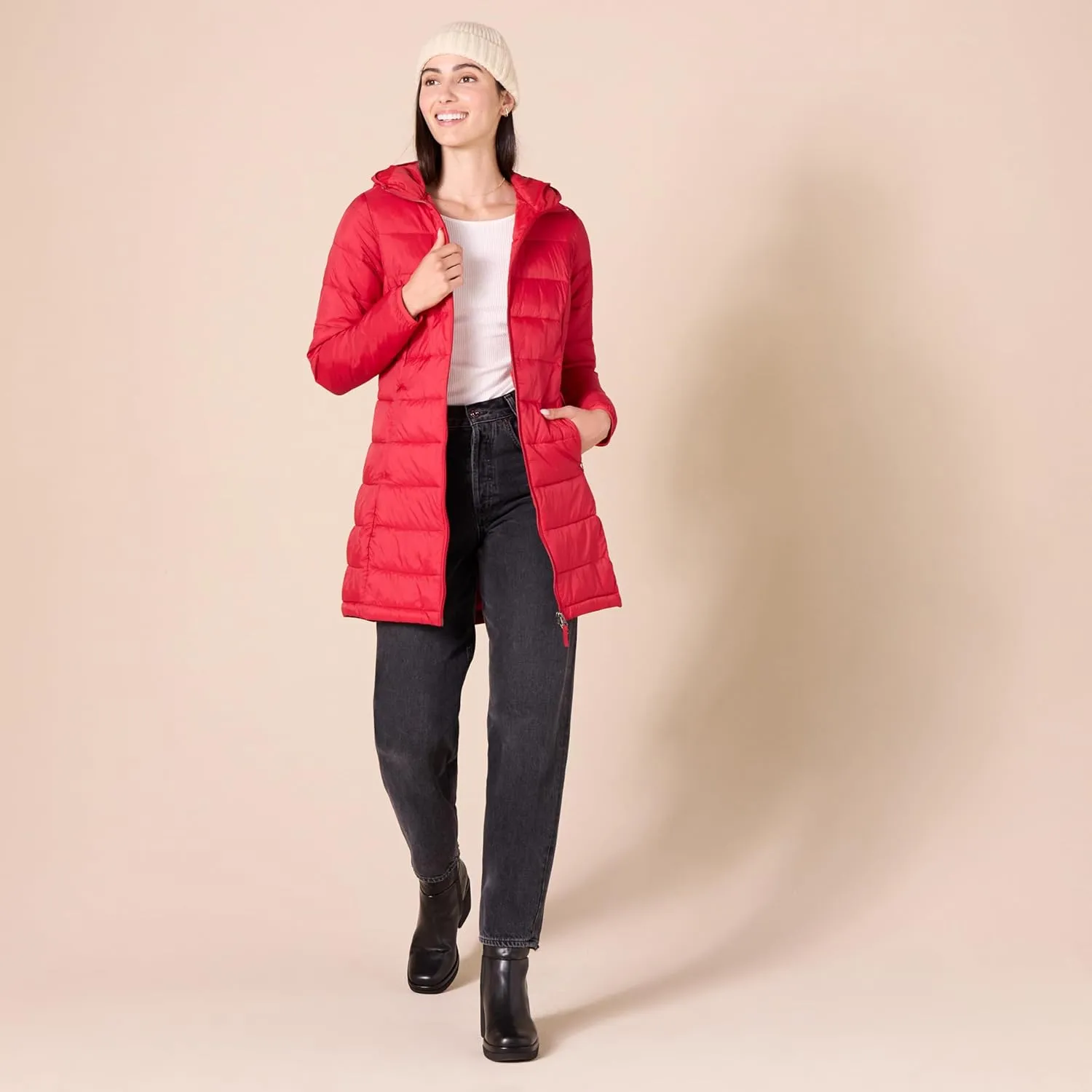 Amazon Essentials Women's Regular-Fit Lightweight Water-Resistant Packable Hooded Puffer Coat (Available in Plus Size)