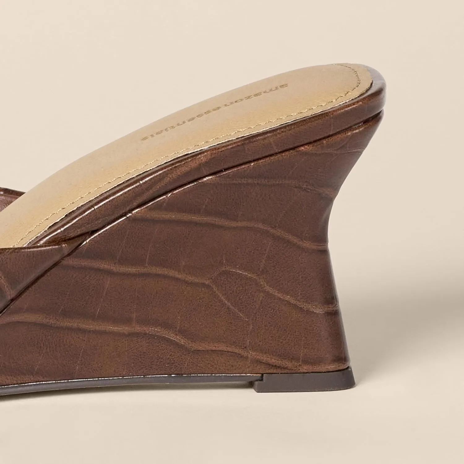 Amazon Essentials Women's Wedge Sandals