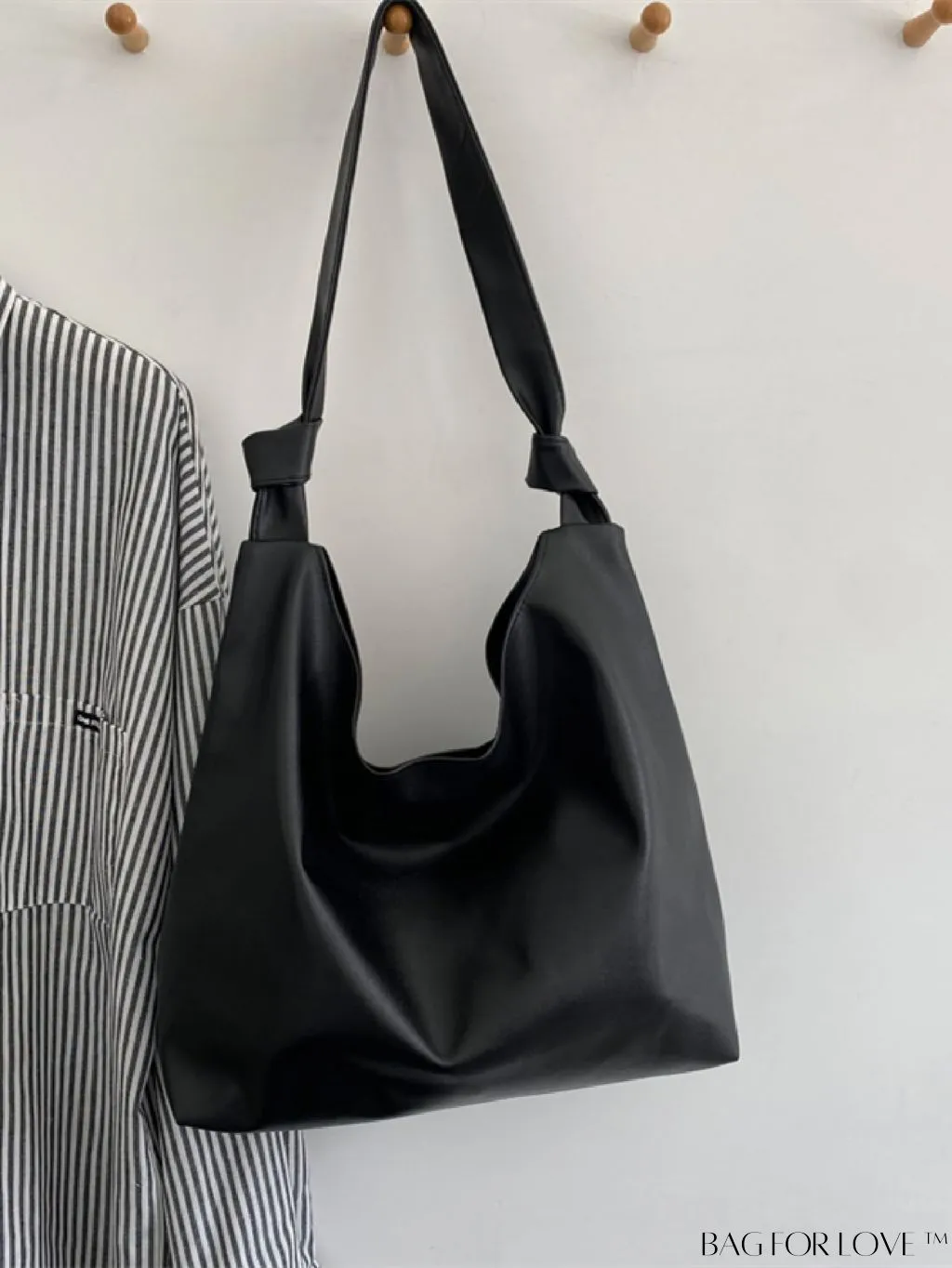 BagForLove - Black Hobo Bag: Sleek, Spacious, and Stylish