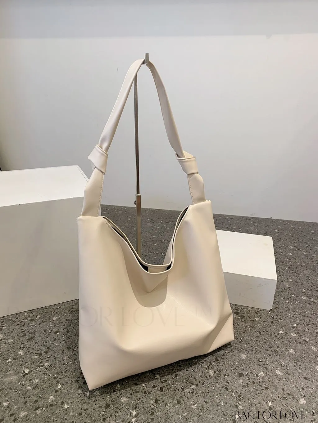 BagForLove - Black Hobo Bag: Sleek, Spacious, and Stylish