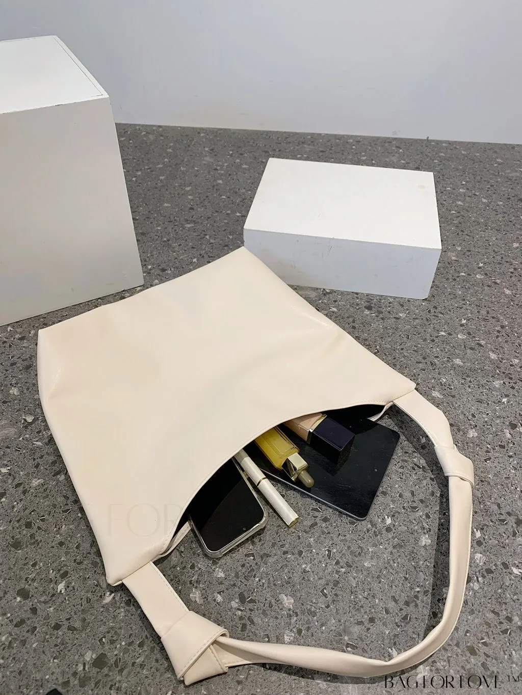 BagForLove - Black Hobo Bag: Sleek, Spacious, and Stylish