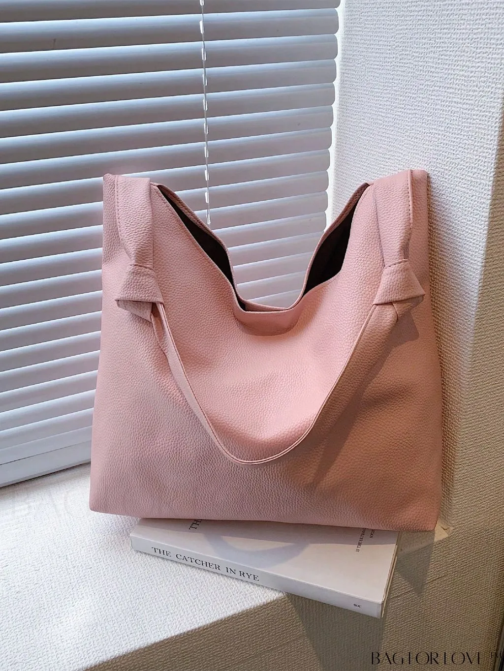 BagForLove - Black Hobo Bag: Sleek, Spacious, and Stylish