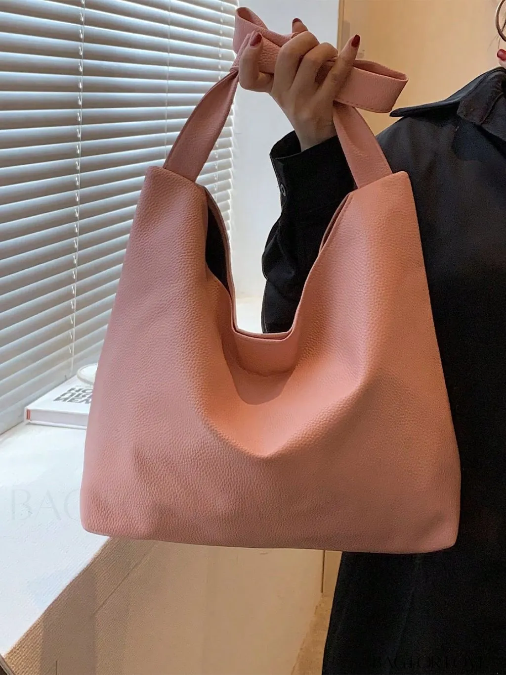 BagForLove - Black Hobo Bag: Sleek, Spacious, and Stylish