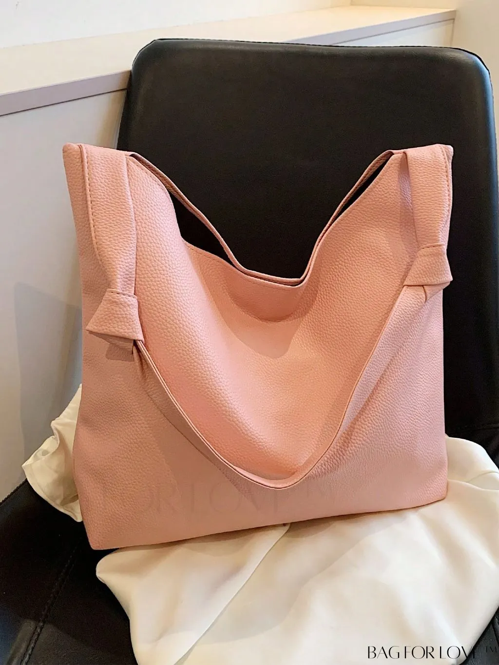BagForLove - Black Hobo Bag: Sleek, Spacious, and Stylish