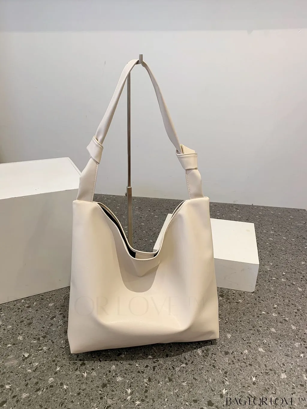 BagForLove - Black Hobo Bag: Sleek, Spacious, and Stylish