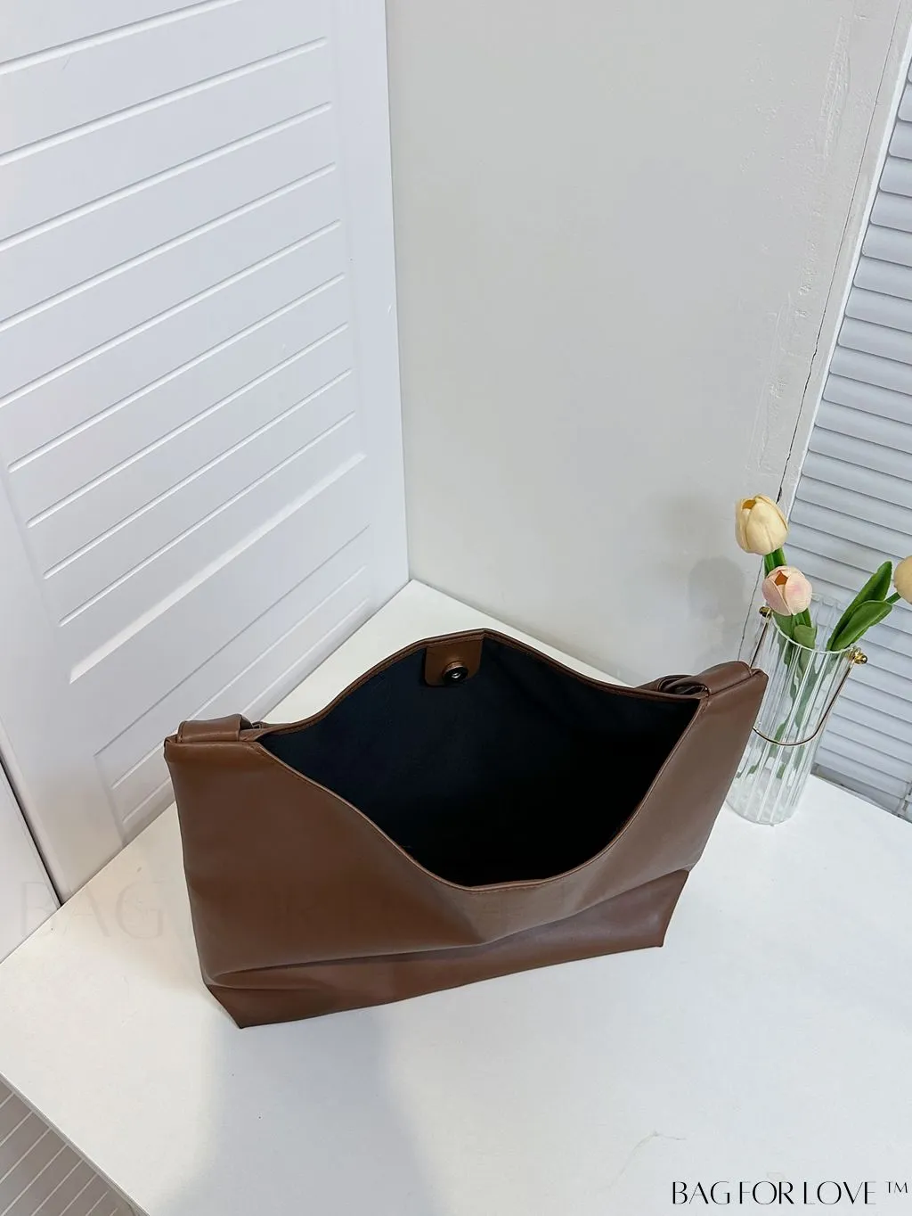 BagForLove - Black Hobo Bag: Sleek, Spacious, and Stylish
