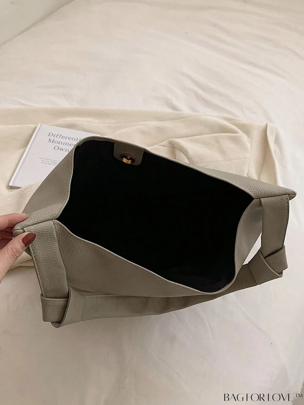 BagForLove - Black Hobo Bag: Sleek, Spacious, and Stylish