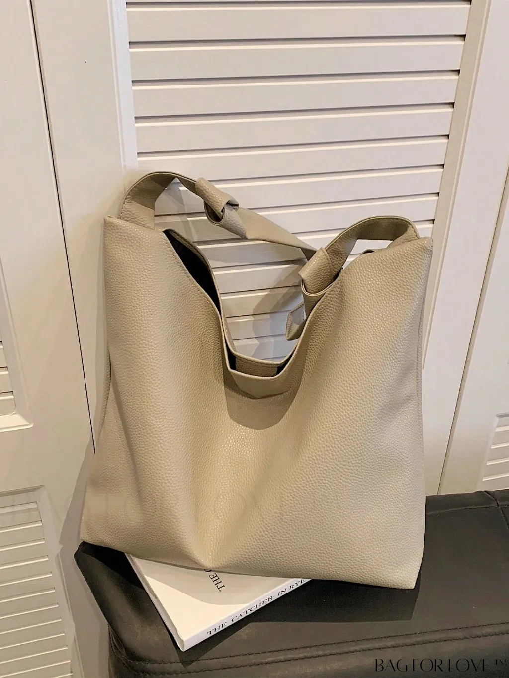 BagForLove - Black Hobo Bag: Sleek, Spacious, and Stylish