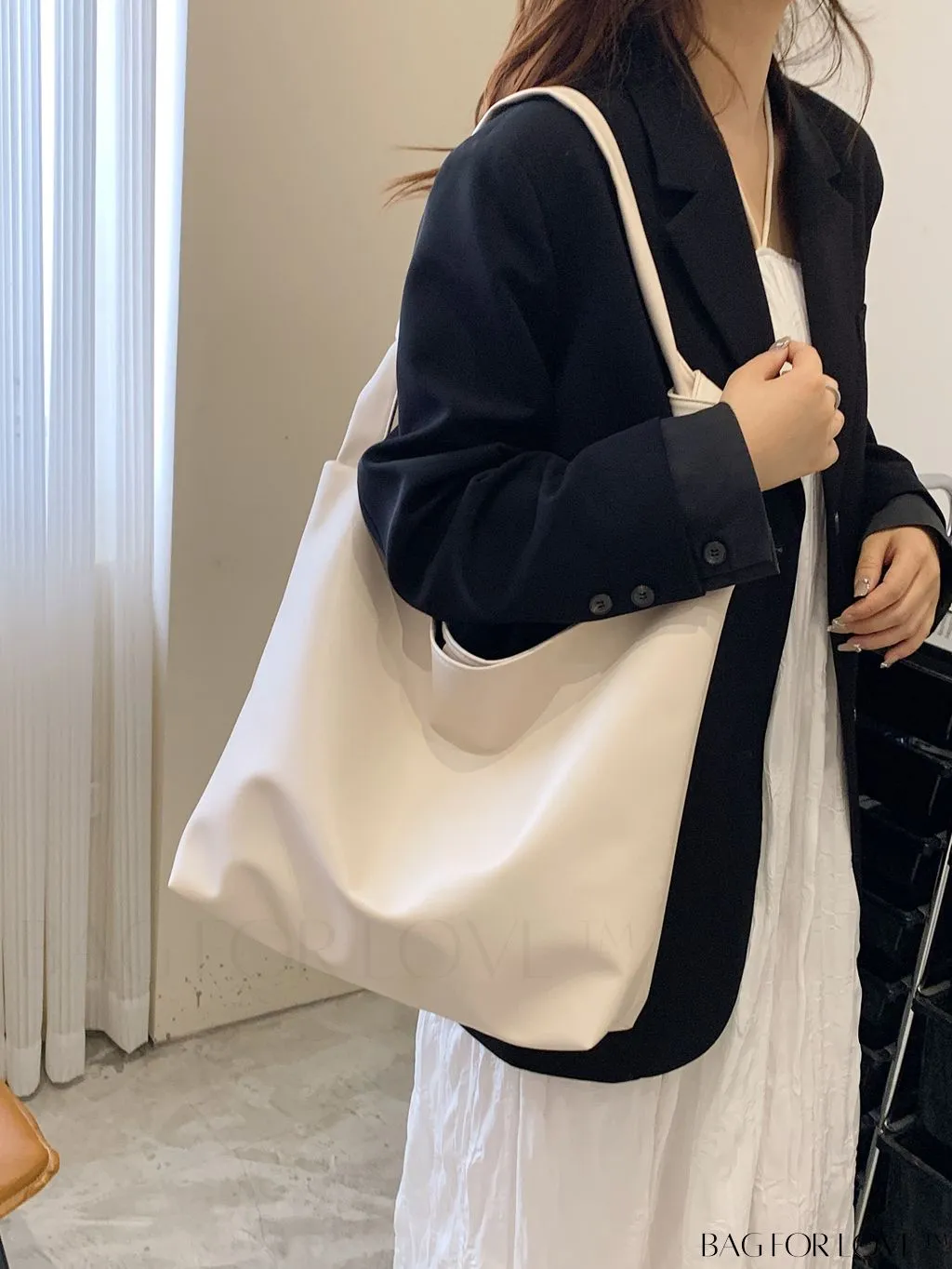 BagForLove - Black Hobo Bag: Sleek, Spacious, and Stylish