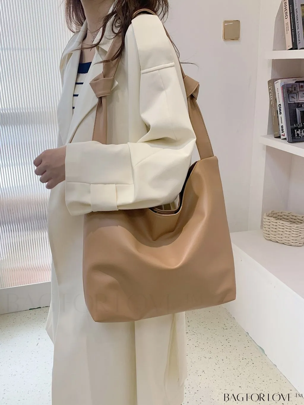 BagForLove - Black Hobo Bag: Sleek, Spacious, and Stylish