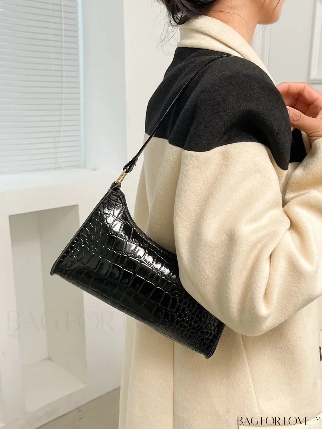 BagForLove - Croc Embossed Baguette Bag: Sleek and Minimalistic Design