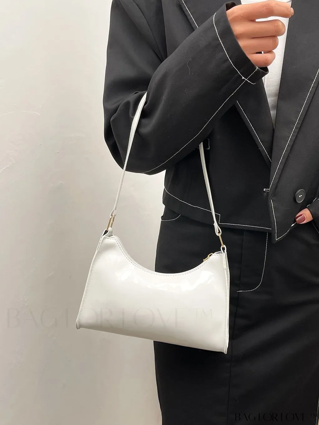 BagForLove - Croc Embossed Baguette Bag: Sleek and Minimalistic Design