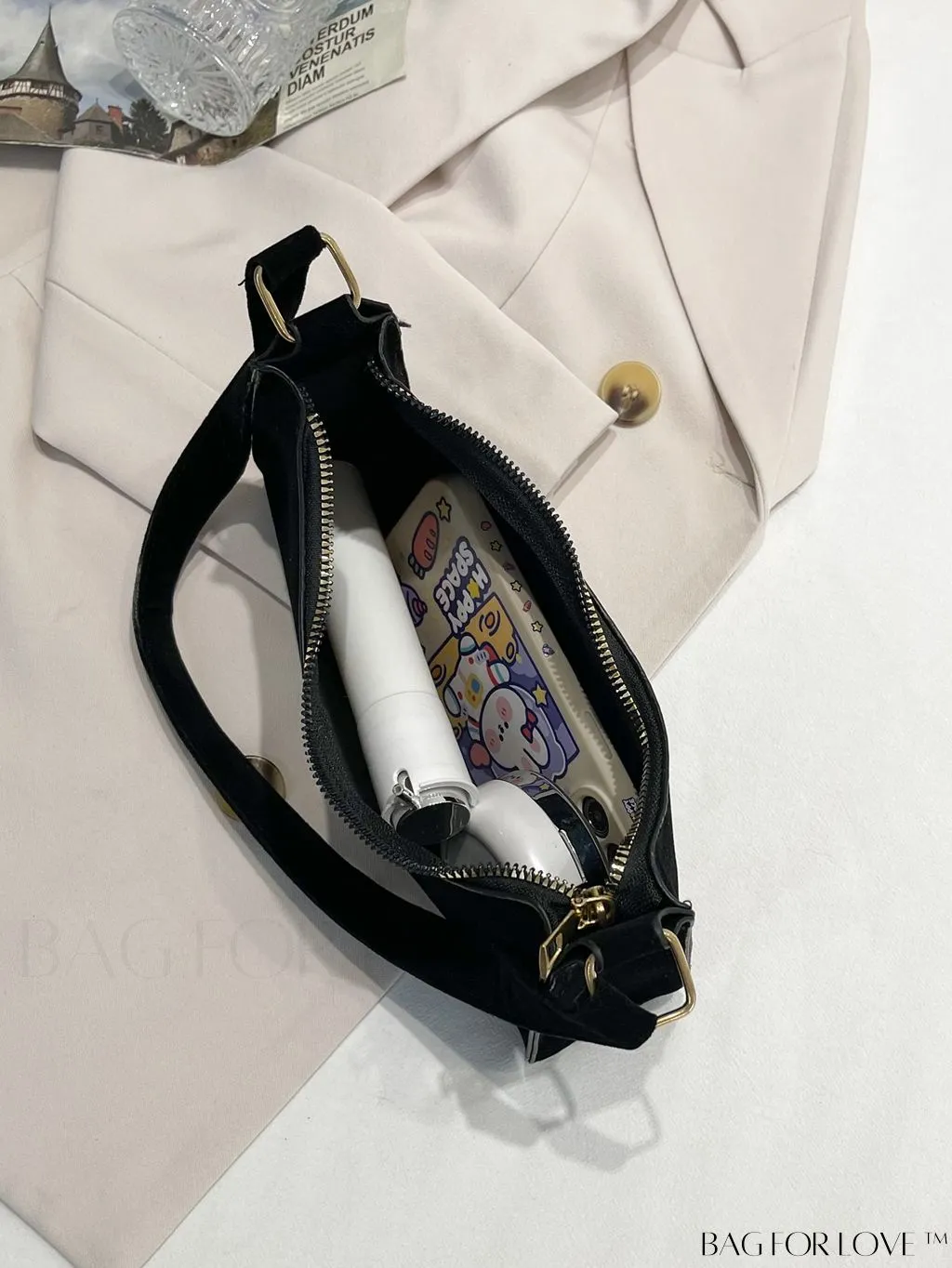 BagForLove - Croc Embossed Baguette Bag: Sleek and Minimalistic Design
