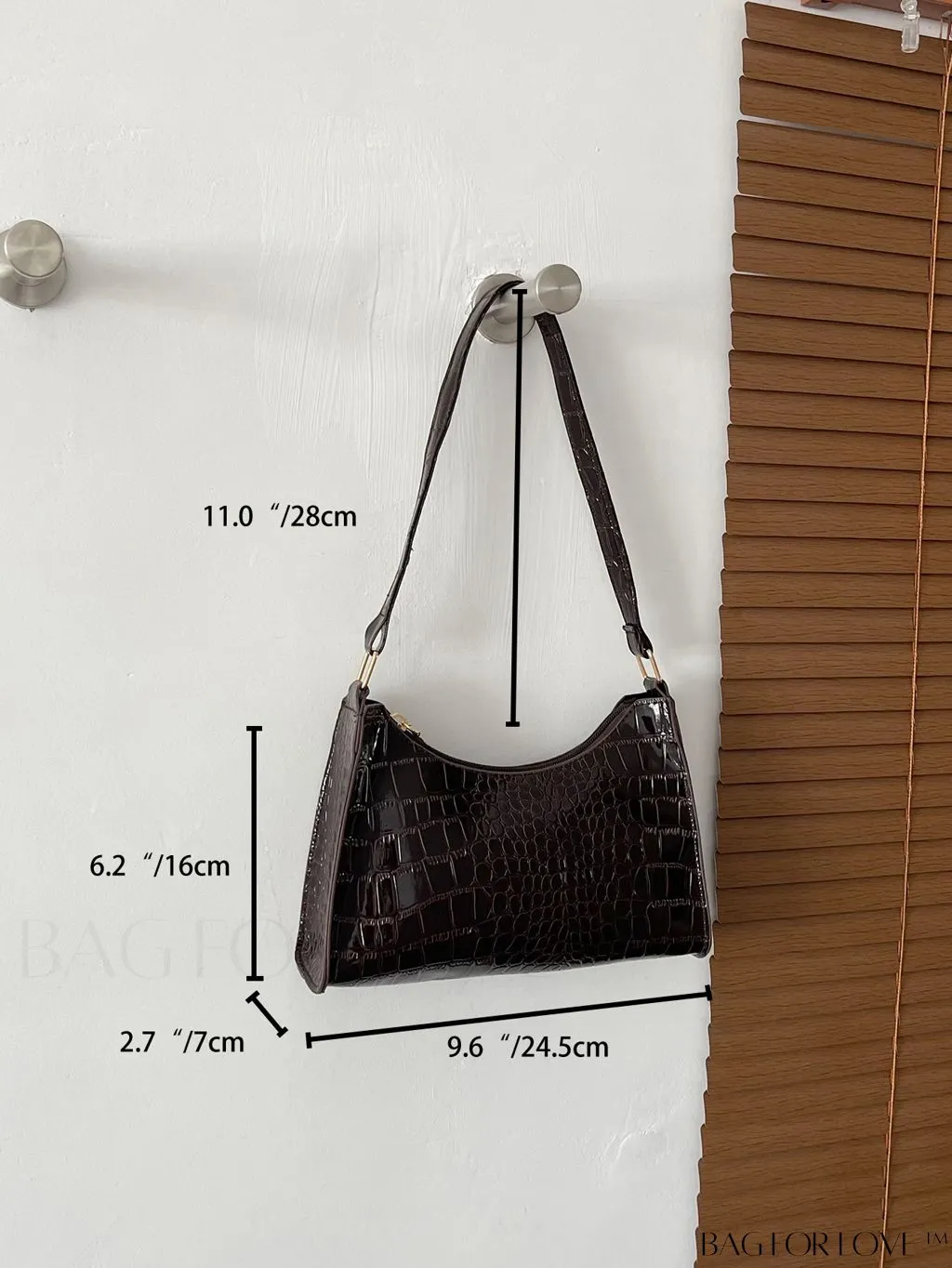 BagForLove - Croc Embossed Baguette Bag: Sleek and Minimalistic Design
