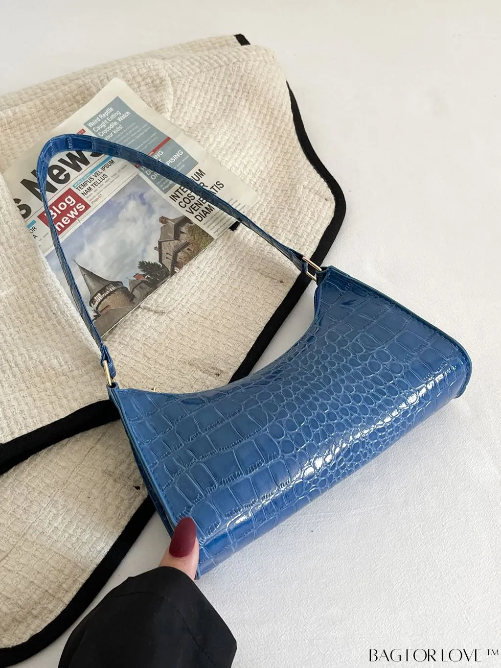 BagForLove - Croc Embossed Baguette Bag: Sleek and Minimalistic Design