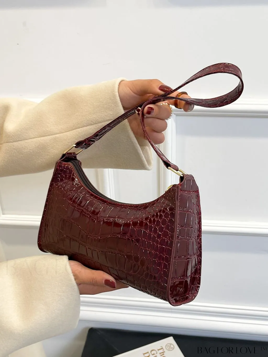 BagForLove - Croc Embossed Baguette Bag: Sleek and Minimalistic Design