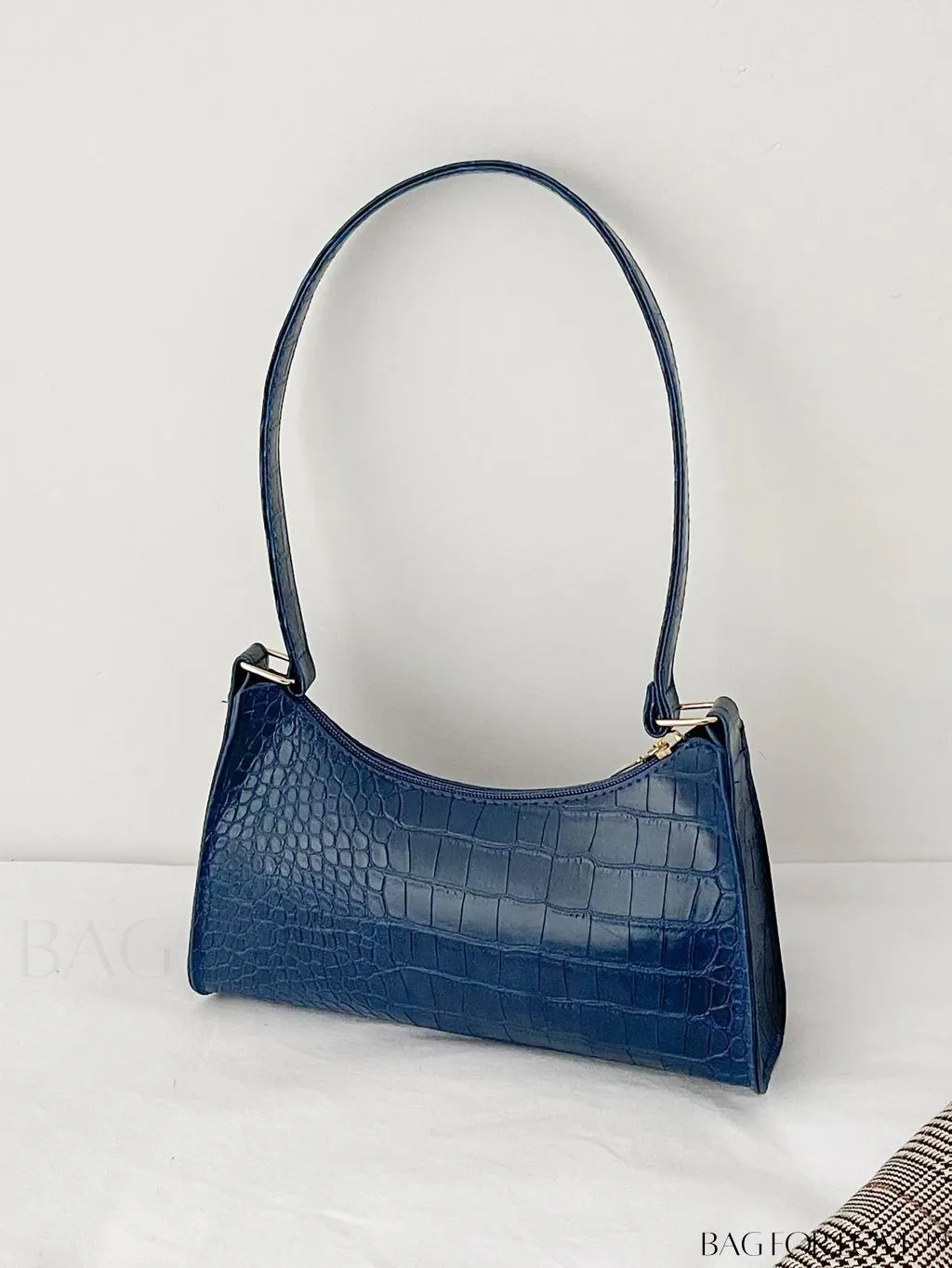 BagForLove - Croc Embossed Baguette Bag: Sleek and Minimalistic Design