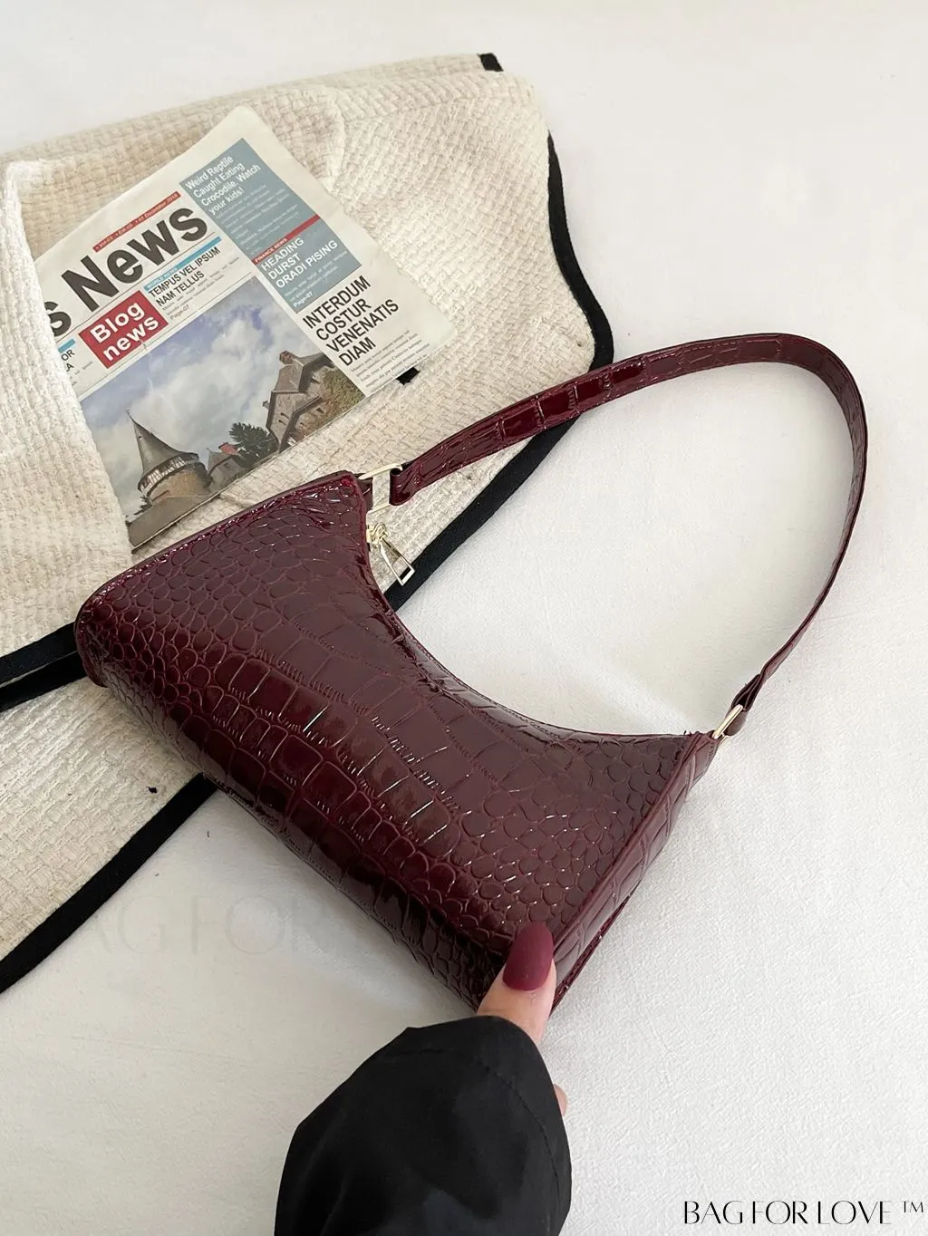 BagForLove - Croc Embossed Baguette Bag: Sleek and Minimalistic Design