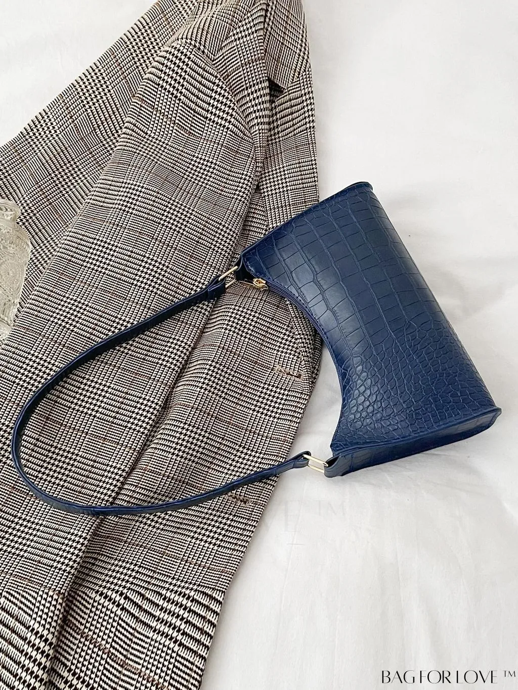 BagForLove - Croc Embossed Baguette Bag: Sleek and Minimalistic Design