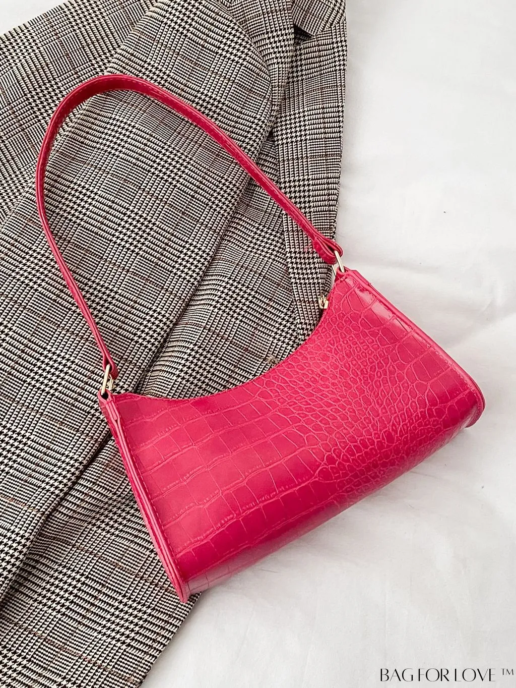 BagForLove - Croc Embossed Baguette Bag: Sleek and Minimalistic Design