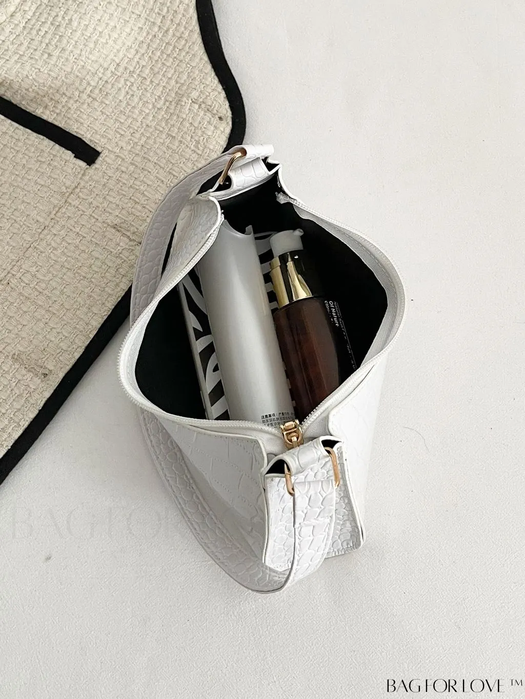 BagForLove - Croc Embossed Baguette Bag: Sleek and Minimalistic Design