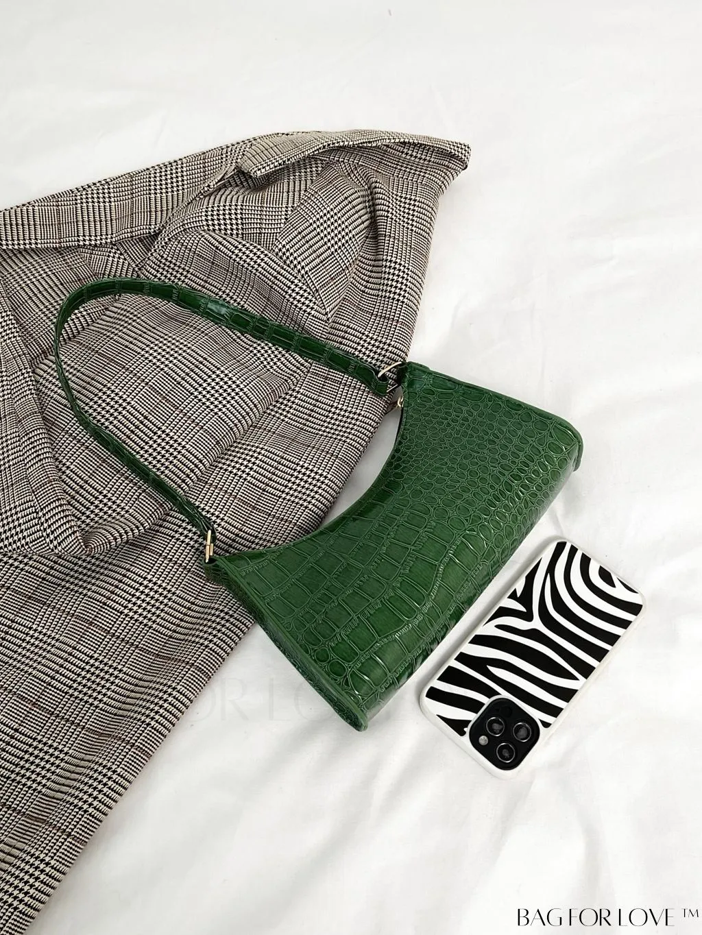 BagForLove - Croc Embossed Baguette Bag: Sleek and Minimalistic Design