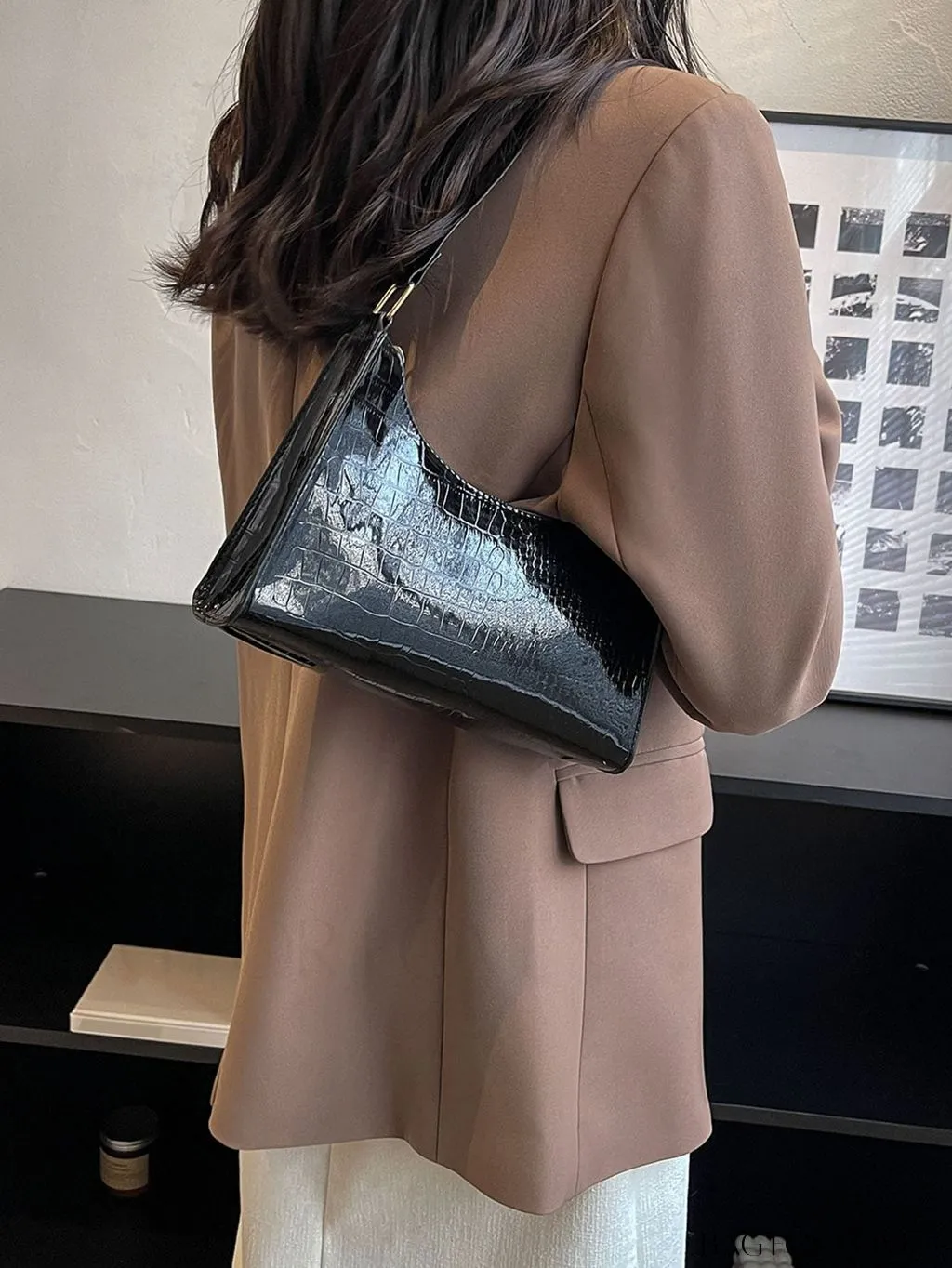 BagForLove - Embossed Crocodile Shoulder Bag