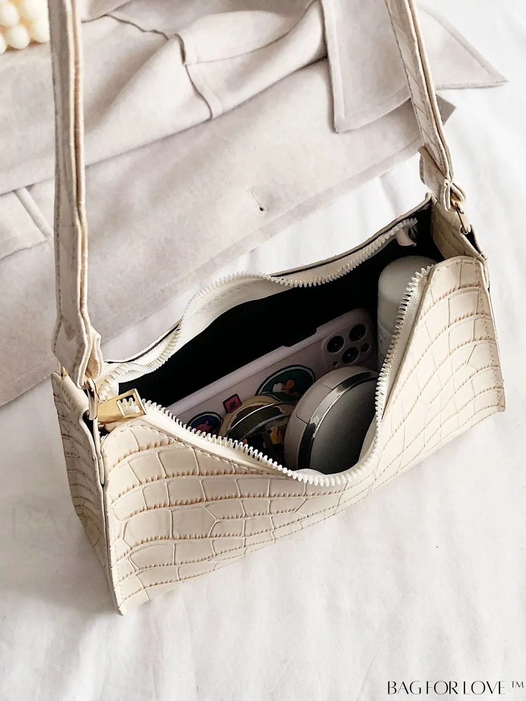 BagForLove - Embossed Crocodile Shoulder Bag