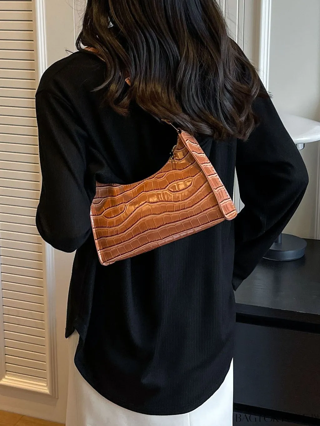 BagForLove - Embossed Crocodile Shoulder Bag