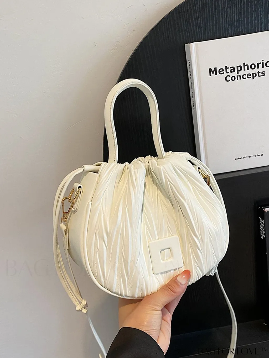 BagForLove - Foldable Crossbody Bag: Sleek and Stylish Womens Summer Essential