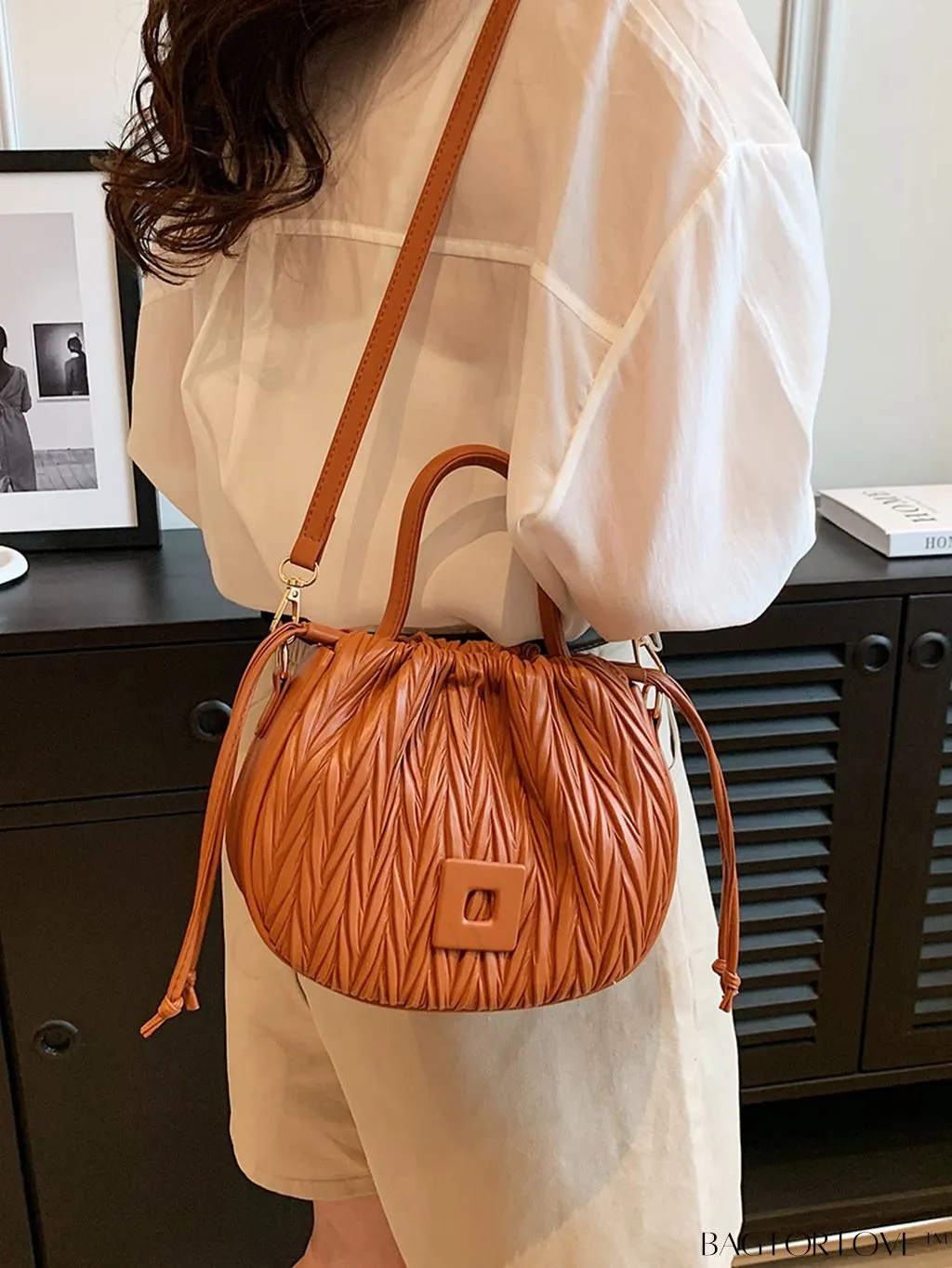 BagForLove - Foldable Crossbody Bag: Sleek and Stylish Womens Summer Essential