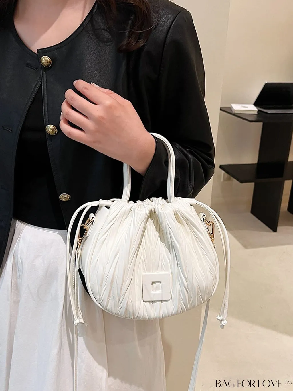BagForLove - Foldable Crossbody Bag: Sleek and Stylish Womens Summer Essential