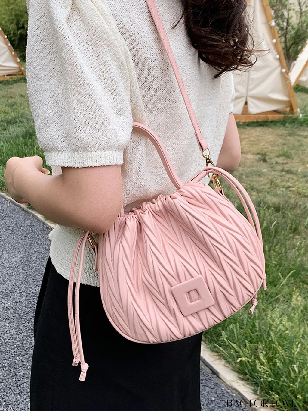 BagForLove - Foldable Crossbody Bag: Sleek and Stylish Womens Summer Essential