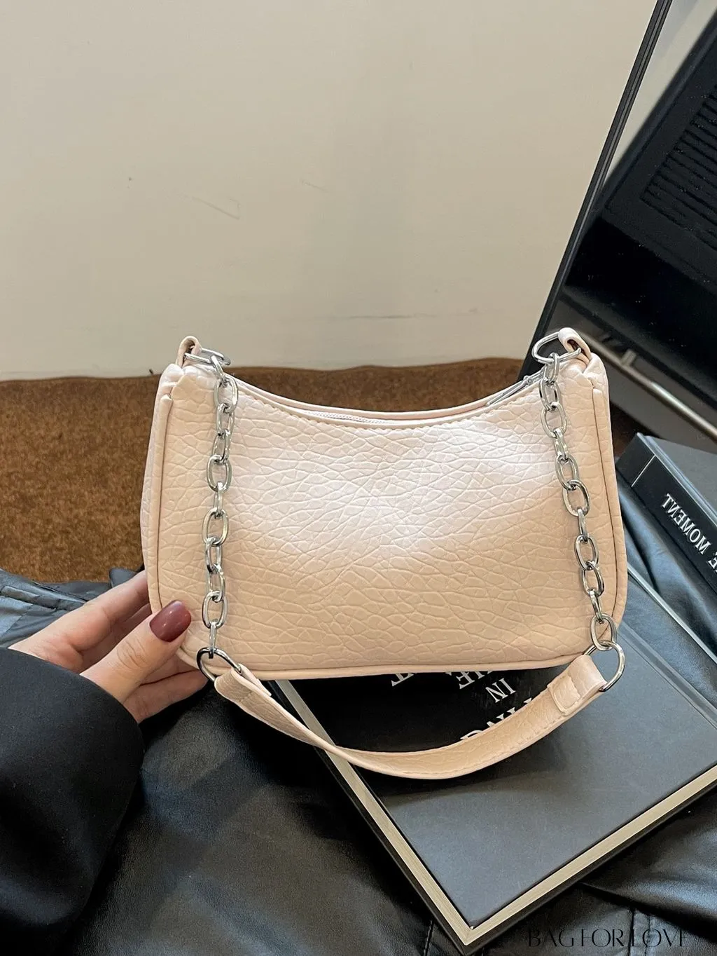 BagForLove - Silver Metal Chain Shoulder Bag in Sleek PU Material