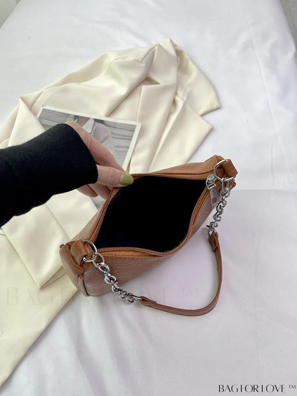 BagForLove - Silver Metal Chain Shoulder Bag in Sleek PU Material
