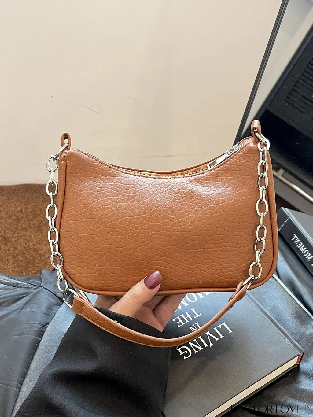 BagForLove - Silver Metal Chain Shoulder Bag in Sleek PU Material