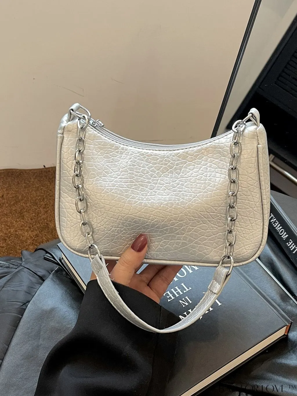 BagForLove - Silver Metal Chain Shoulder Bag in Sleek PU Material