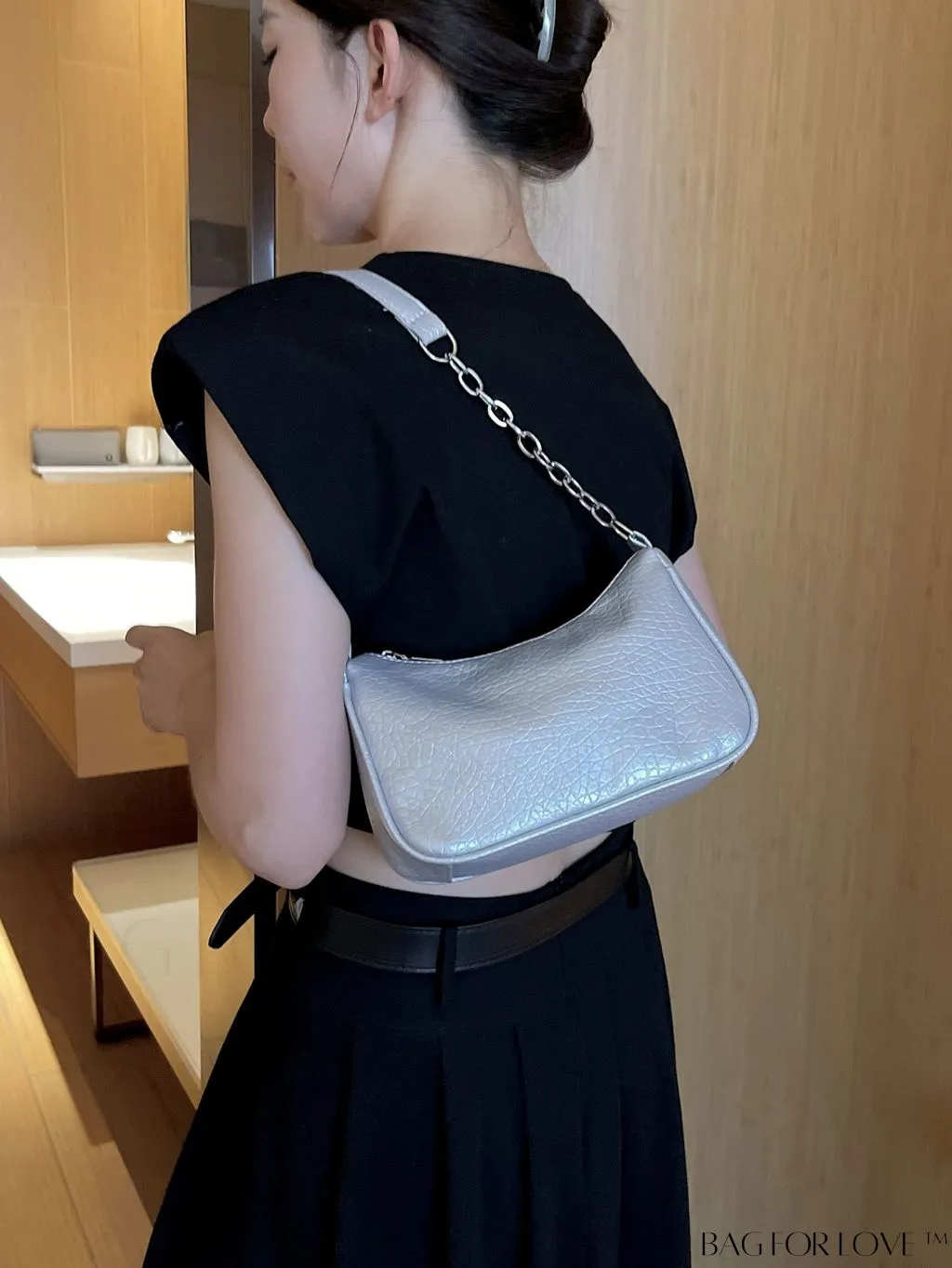 BagForLove - Silver Metal Chain Shoulder Bag in Sleek PU Material