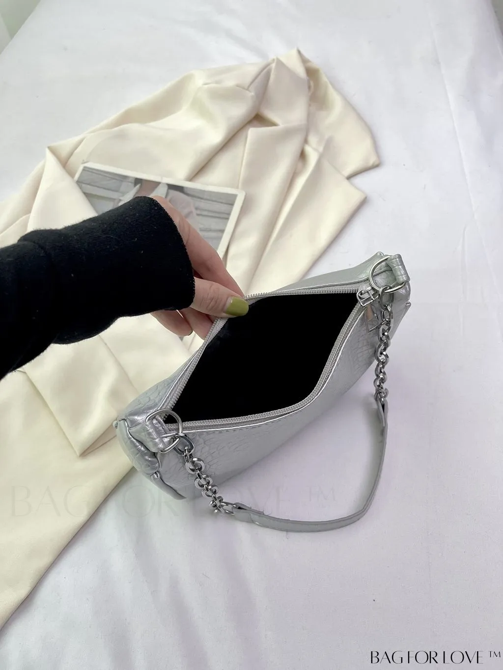 BagForLove - Silver Metal Chain Shoulder Bag in Sleek PU Material