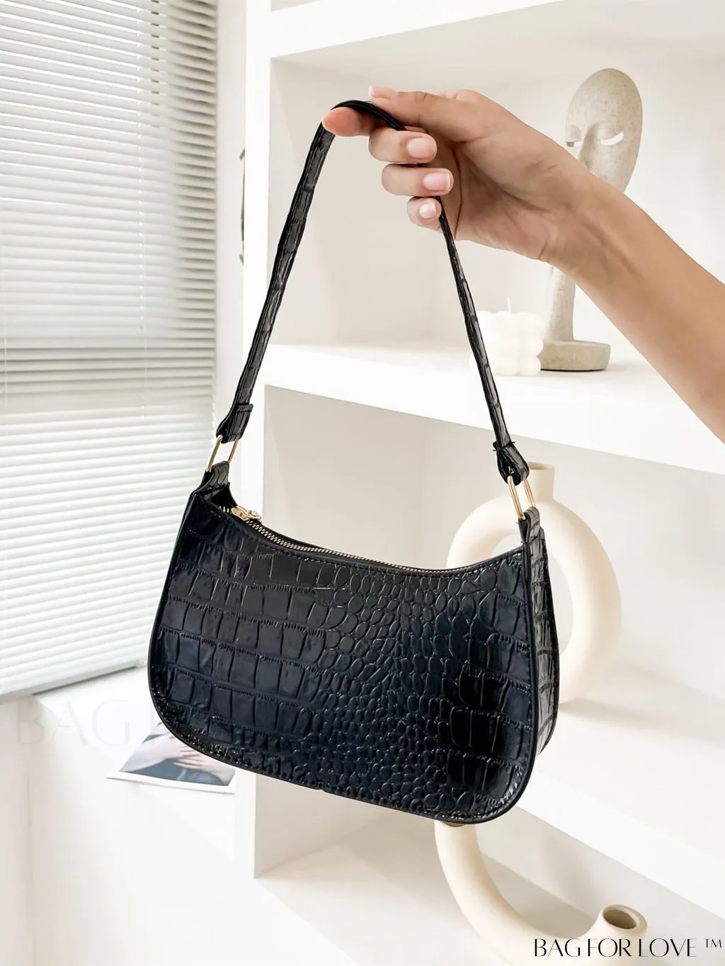 BagForLove - Sleek Armpit Bag - The Epitome of Fashionable Simplicity