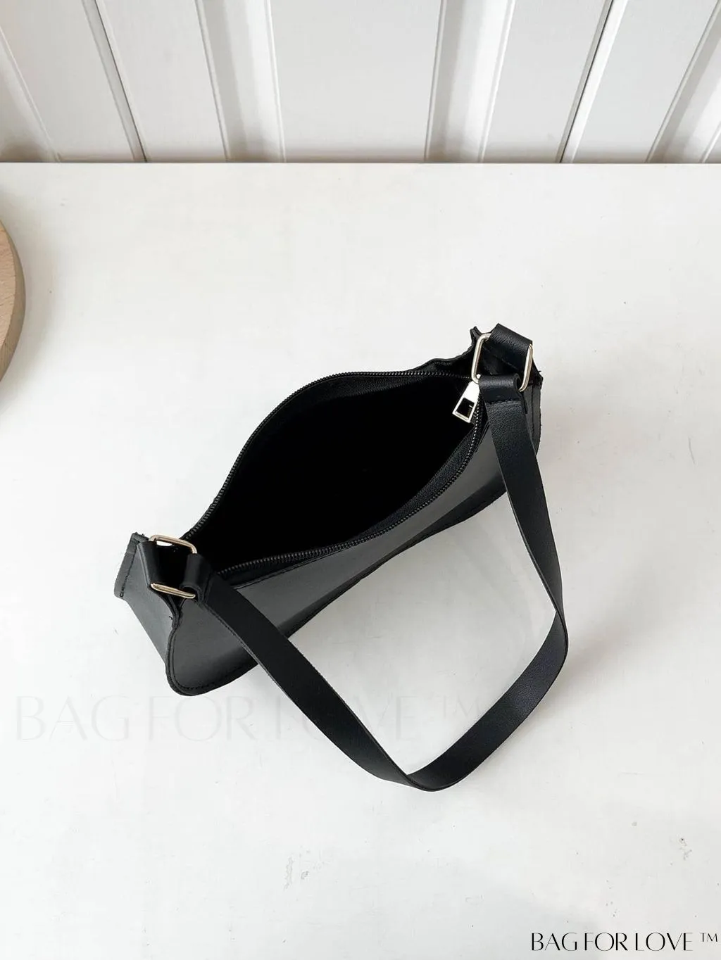 BagForLove - Sleek Armpit Bag - The Epitome of Fashionable Simplicity