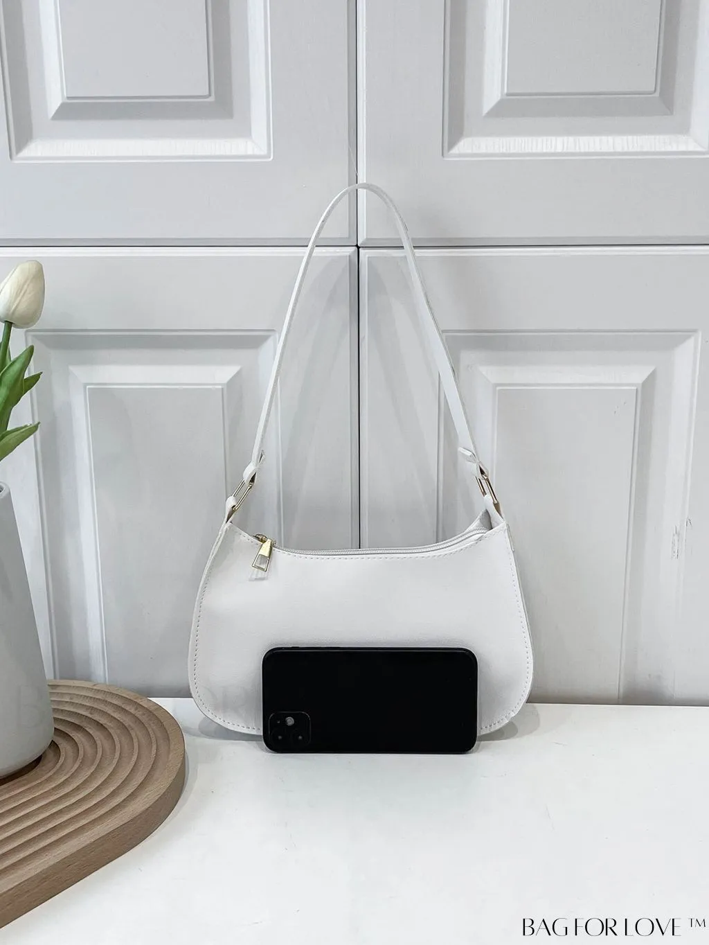 BagForLove - Sleek Armpit Bag - The Epitome of Fashionable Simplicity