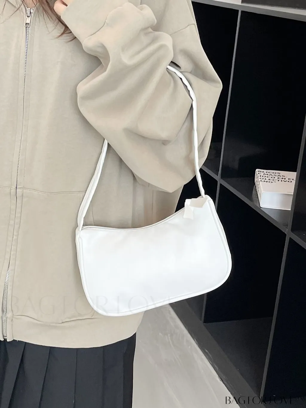 BagForLove - Sleek Shoulder Bag: A Minimalist Essential