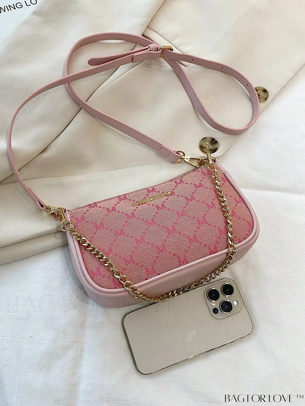 BagForLove - Sleek Slogan Baguette Bag: Effortlessly Stylish and Trend-Setting!