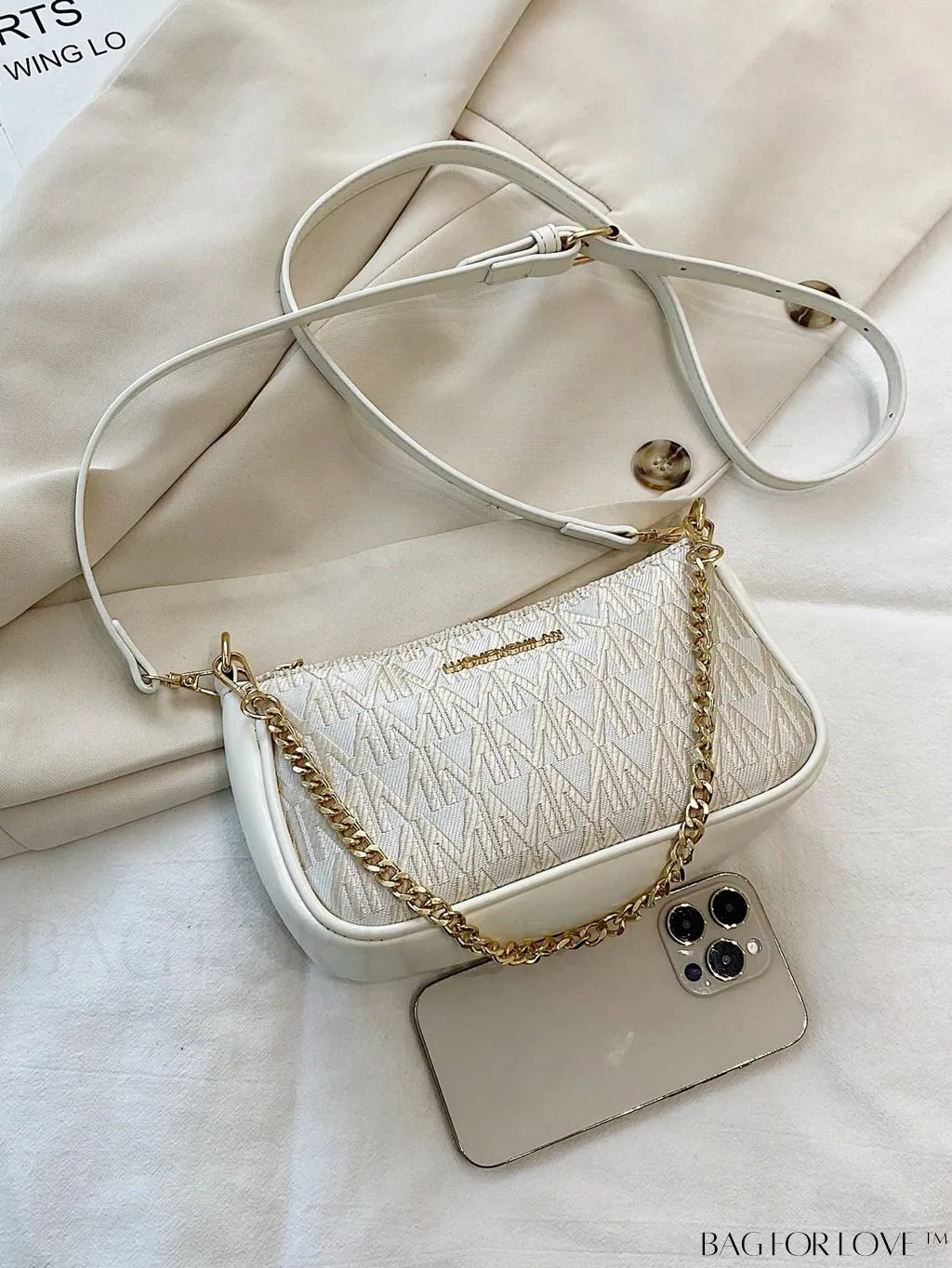 BagForLove - Sleek Slogan Baguette Bag: Effortlessly Stylish and Trend-Setting!