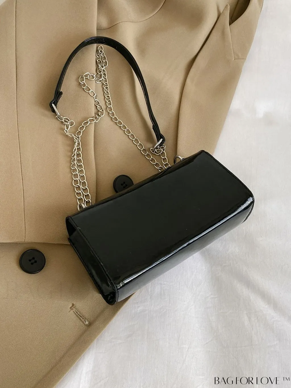 BagForLove - Stylish Mini Crossbody Bag - Sleek Flap Design with Metallic Chain Strap