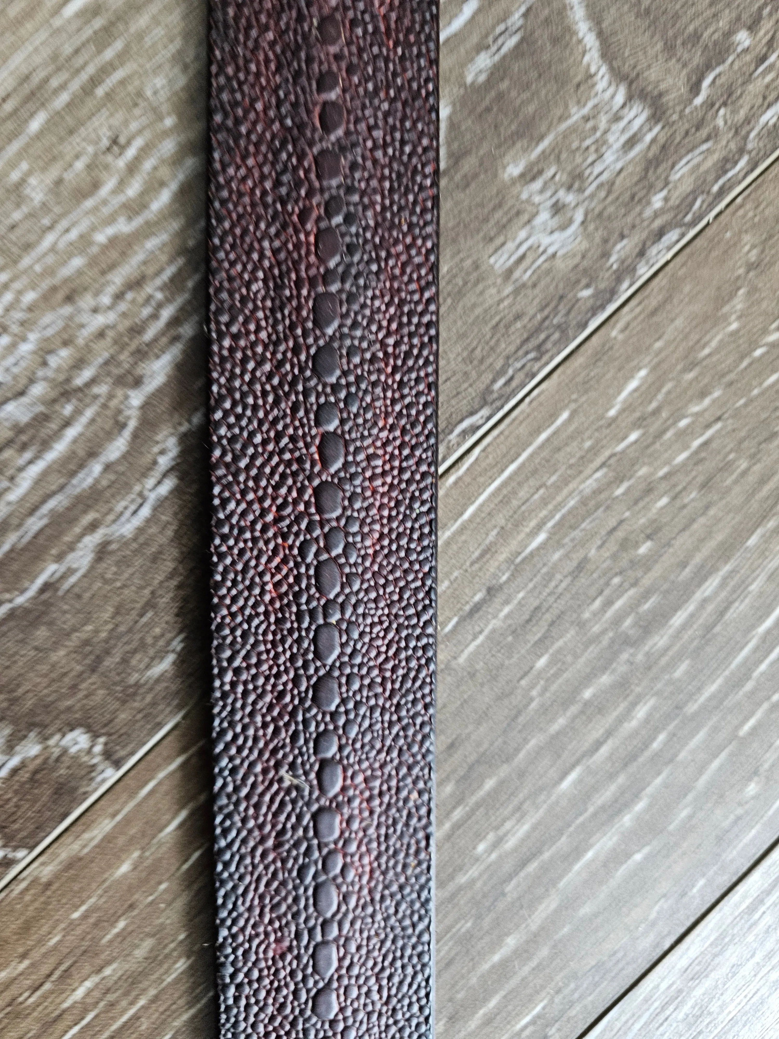 BELT LUXURY.  SOLID BRASS BUCKLE     EMBOSSED DARK REPTILE