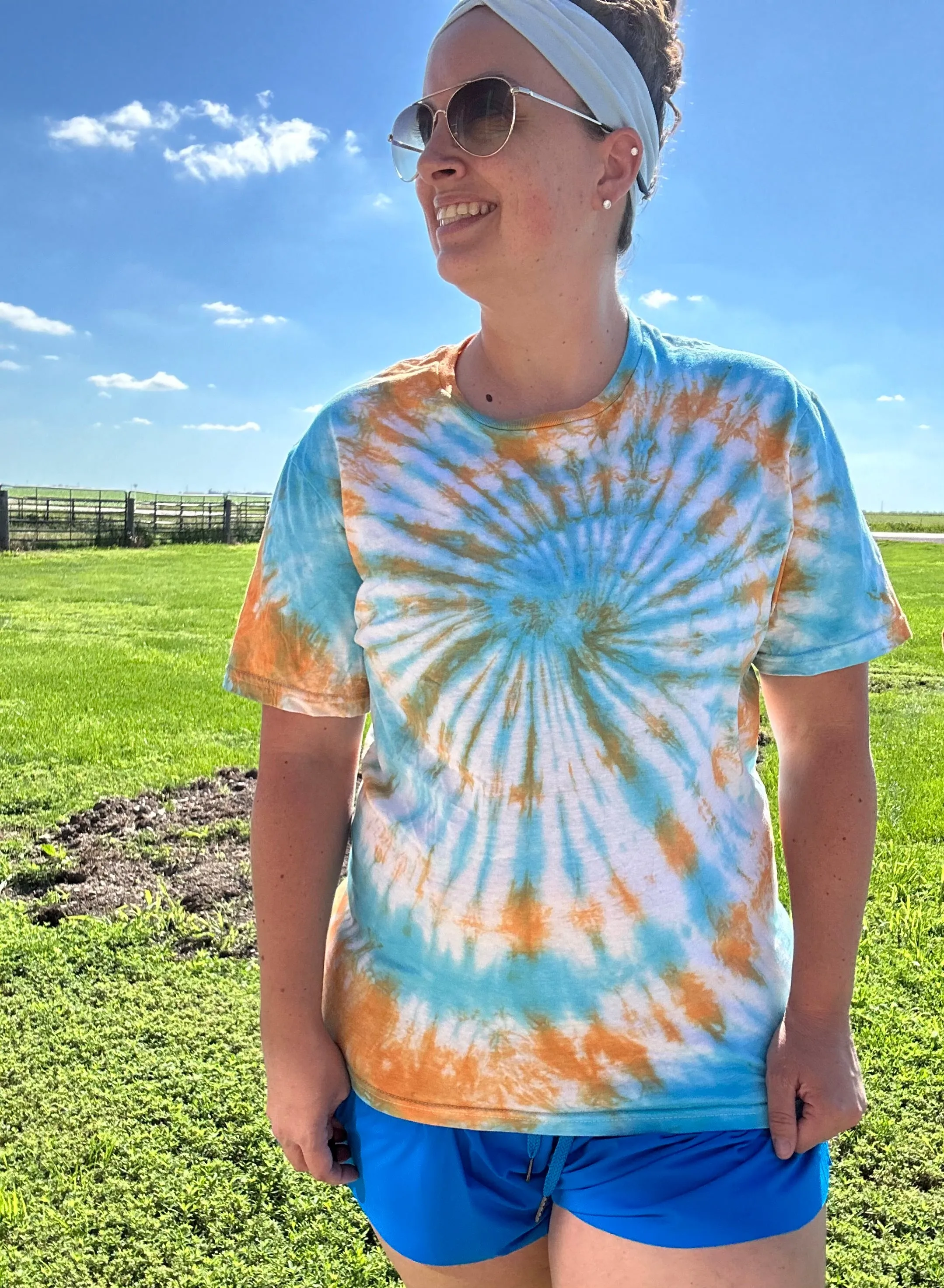 Blank Tie Dye Top in Paradise