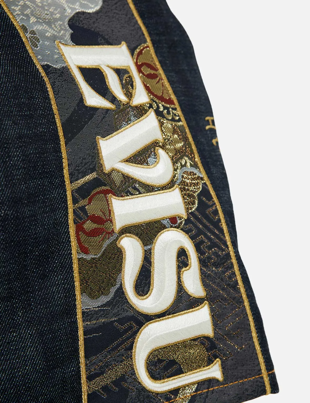 Brocade Daicock Appliqué and Logo Embrodiery Regular Fit Denim Shorts